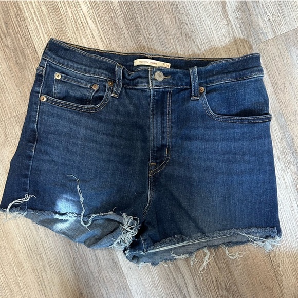Levis 501 High Rise Short Medium Wash - Picture 3 of 8
